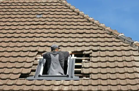 Pose de velux - Saint-Magne-de-Castillon